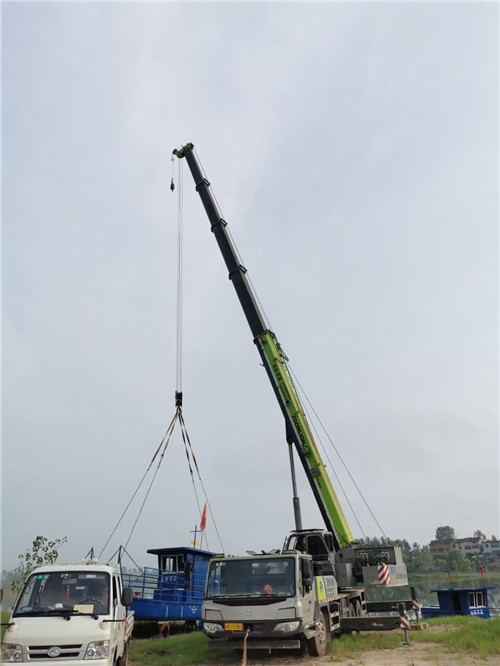 友好区桥梁建设吊装案例